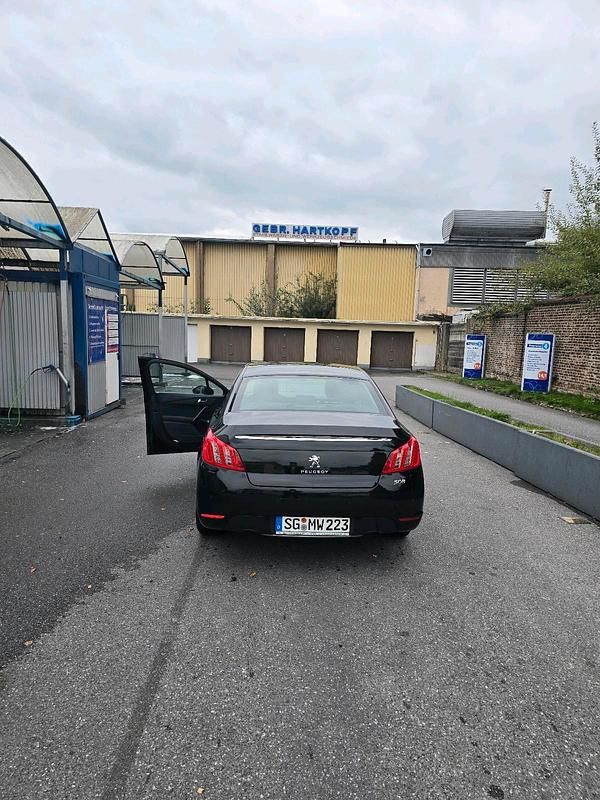 Gebraucht Peugeot 508 156 PS (114 kW) 2012 Schwarz Limousine