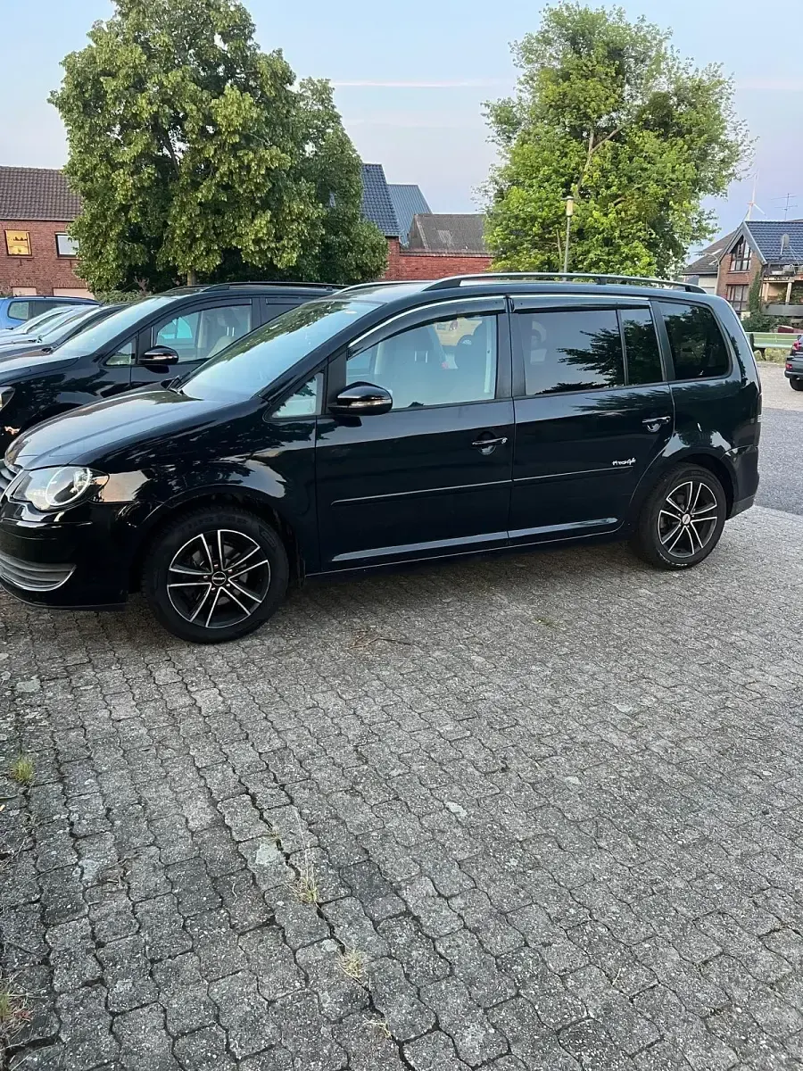 Gebraucht VW Touran 2009 Schwarz Van / Kleinbus