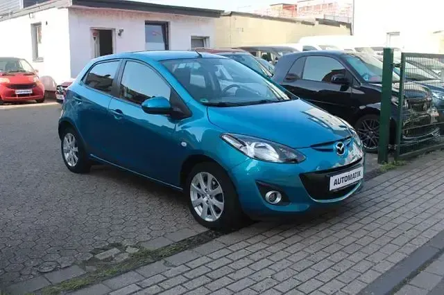 Gebraucht Mazda 2 Center-Line 102 PS (75 kW) 2012 Aquatic blue Kleinwagen