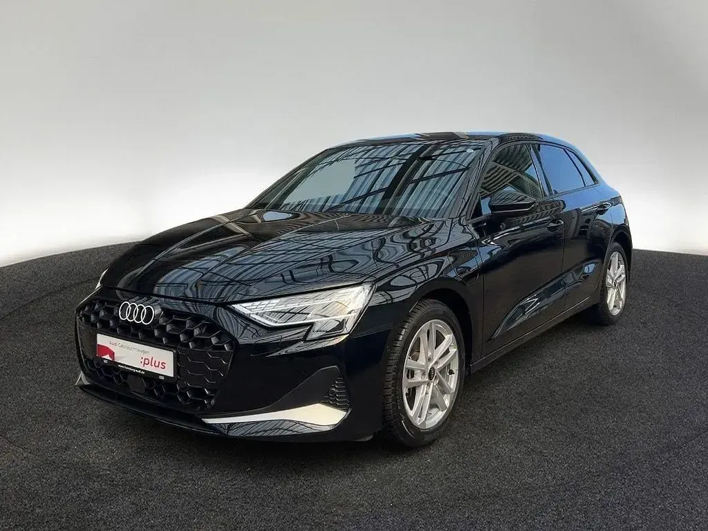 Używany Audi A3 Advanced 204 KM (150 kW) 2025 Czarny Sedan/Limuzyna