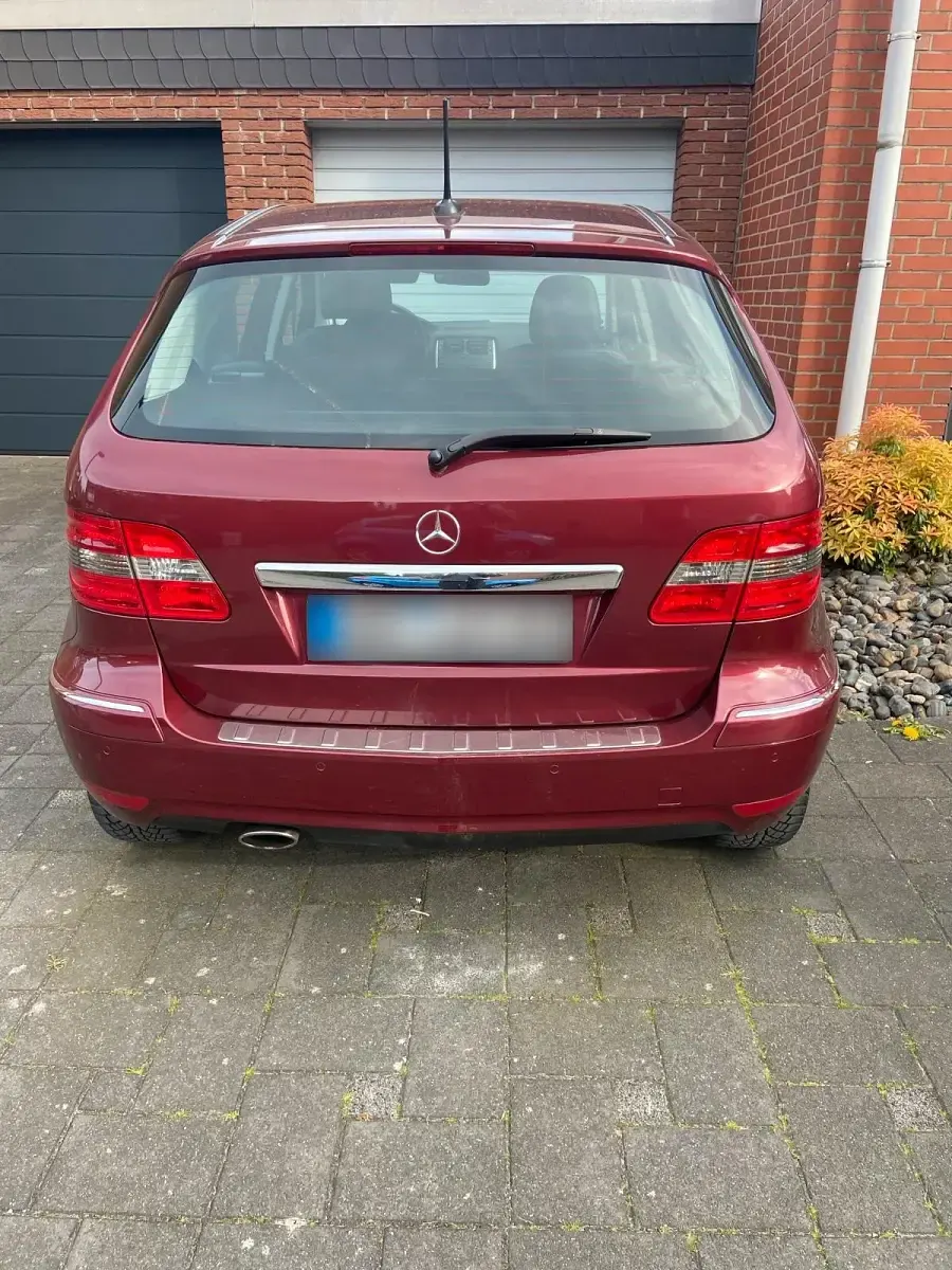 Gebraucht Mercedes B160 95 PS (69 kW) 2010 Rot Van / Kleinbus