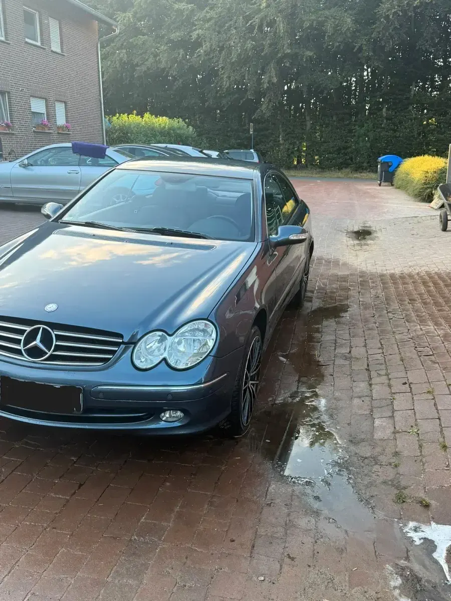 Gebraucht Mercedes CLK240 170 PS (125 kW) 2004 Blau Coupé
