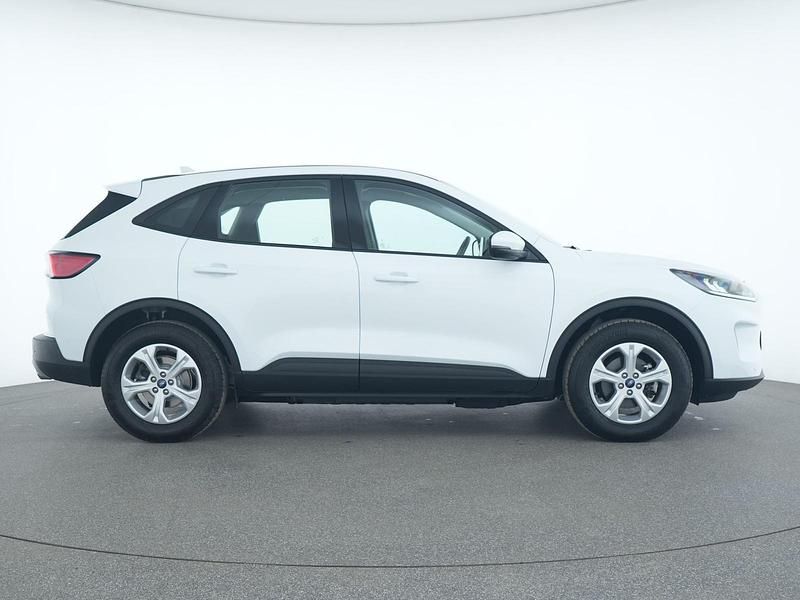 Usado Ford Kuga Cool & Connect 224 HP (164 kW) 2023 Branco SUV