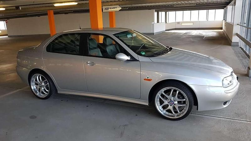 Silber Gebraucht 2000 Alfa Romeo 156 Limousine | 13.900 € - Bild 1/4