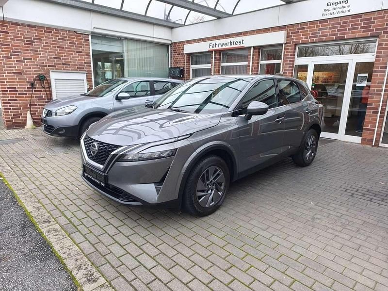 Gun metallic (m) Gebraucht 2022 Nissan Qashqai Acenta SUV | 20.990 € (Fairer Preis) - Bild 1/4