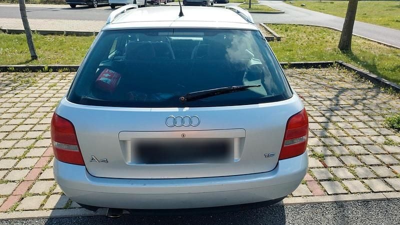 Second-hand Audi A4 101 CP (74 kW) 2000 Argintiu Break