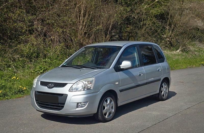 Second-hand Hyundai Matrix 103 CP (75 kW) 2010 Verde Monovolum