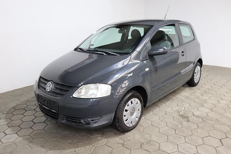 Gebraucht VW Fox Refresh 54 PS (39 kW) 2010 Grau Kleinwagen