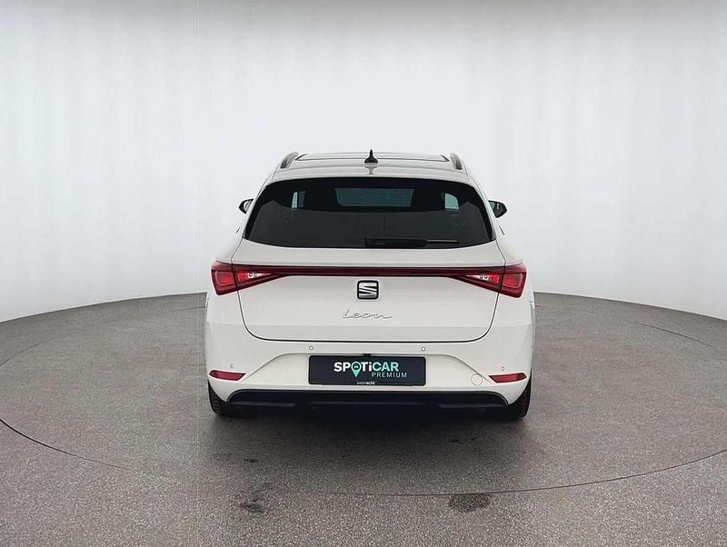 Gebraucht Seat Leon Style 150 PS (110 kW) 2022 Weiß Kombi