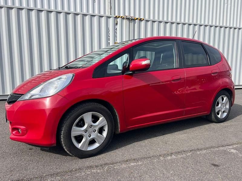 Gebraucht Honda Jazz Elegance 99 PS (72 kW) 2013 Rot Kleinwagen