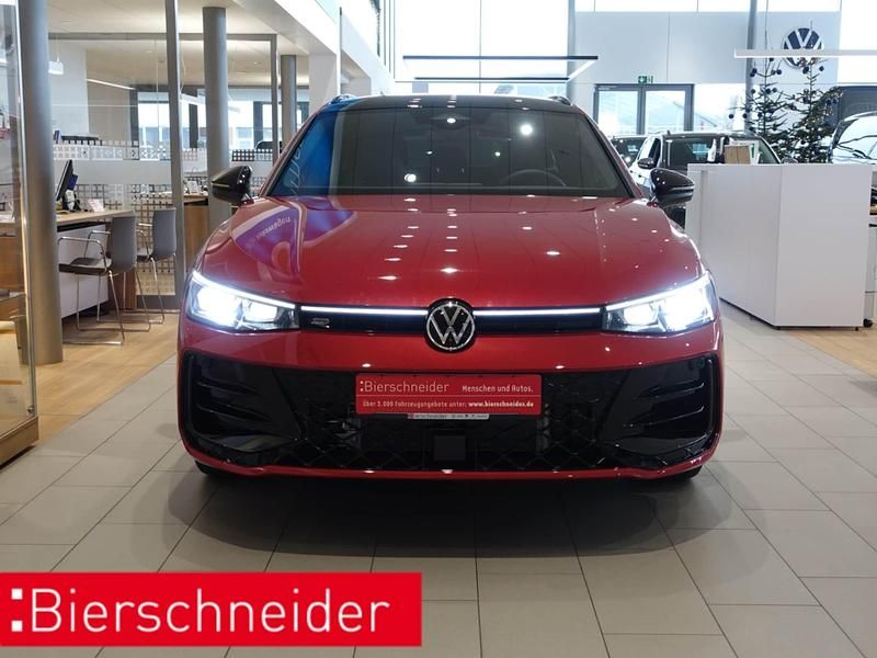 Gebraucht VW Passat R-line 265 PS (194 kW) 2024 Rot Kombi