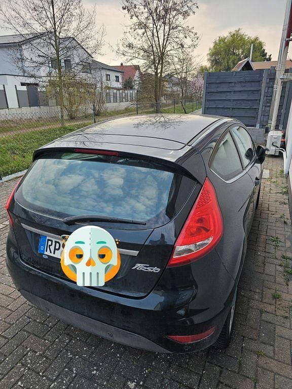 Gebraucht Ford Fiesta Titanium 82 PS (60 kW) 2012 Schwarz Kleinwagen