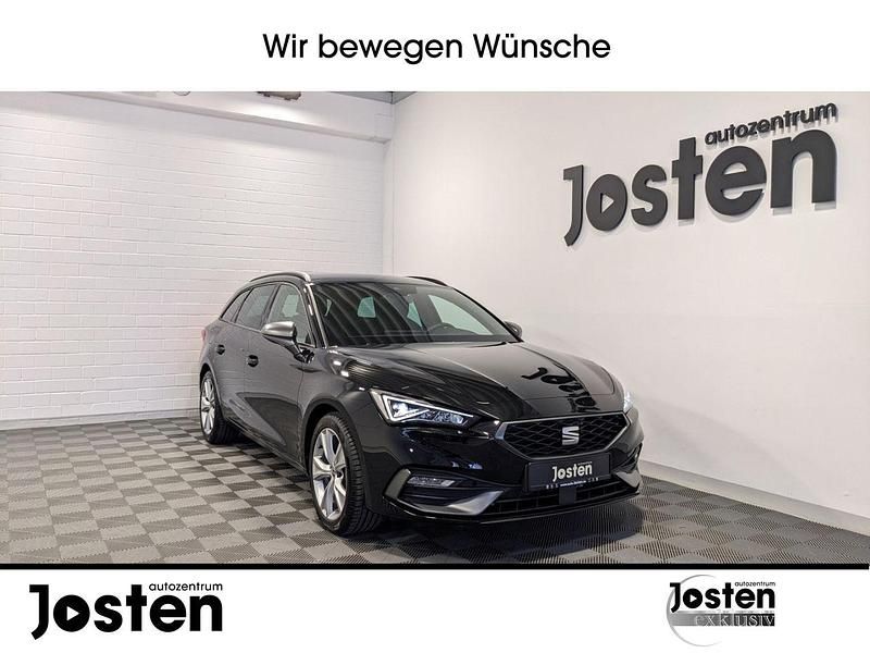 Schwarz (mitternachtsschwarz) Gebraucht 2023 Seat Leon FR Limousine | 27.490 € (Fairer Preis) - Bild 1/4