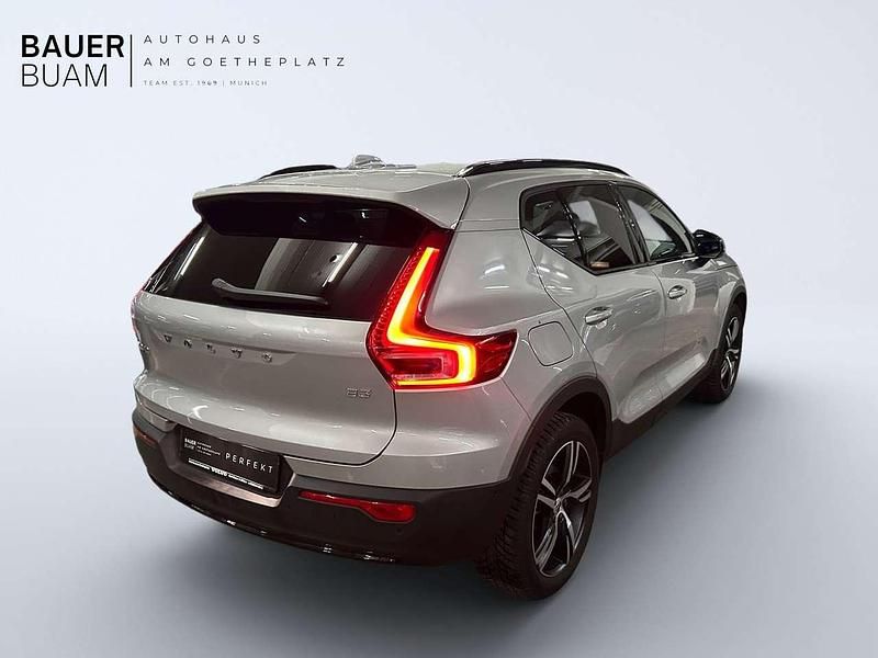 Gebraucht Volvo XC40 Plus 163 PS (119 kW) 2025 Silver dawn / metallic SUV