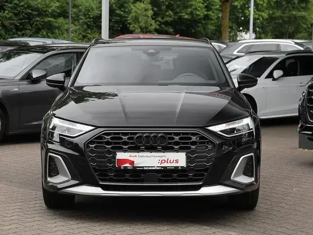 Gebraucht Audi A3 S-Line 150 PS (110 kW) 2025 Mythosschwarz metallic Limousine