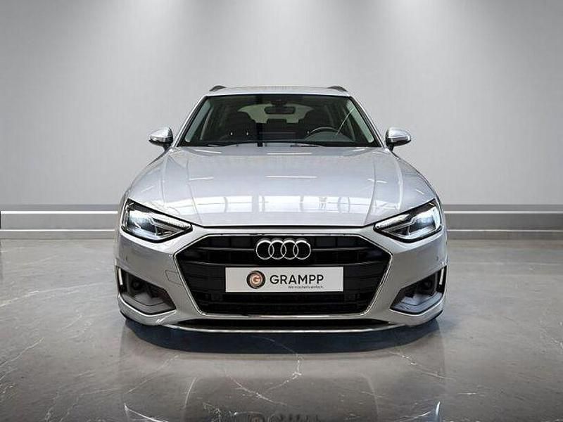 Gebraucht Audi A4 Basis 163 PS (119 kW) 2023 Silber Kombi
