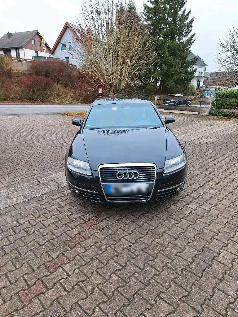 Używany Audi A6 177 KM (130 kW) 2004 Czarny Sedan/Limuzyna