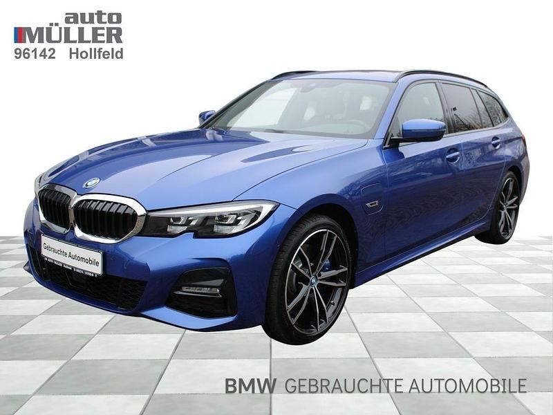 Gebraucht BMW 330e M Sport 252 PS (185 kW) 2021 Portimao blau Kombi
