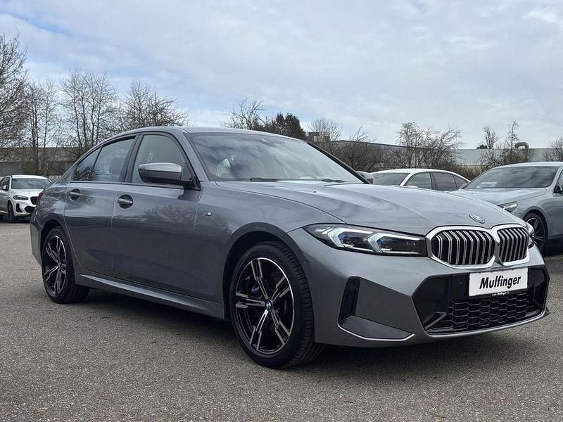 Gebraucht BMW 330e M Sport 292 PS (214 kW) 2024 Skyscraper grau (metallic) Limousine