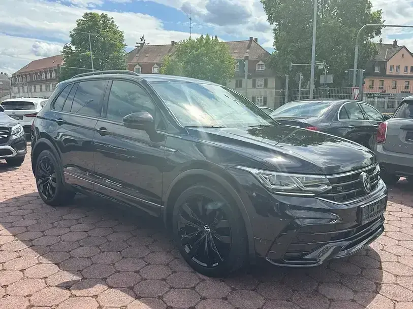 Gebraucht VW Tiguan Style 150 PS (110 kW) 2022 Schwarz SUV