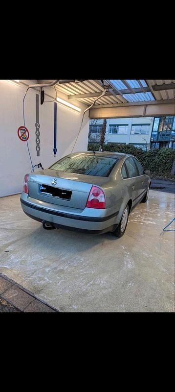 Gebraucht VW Passat 102 PS (75 kW) 2002 Grün Limousine