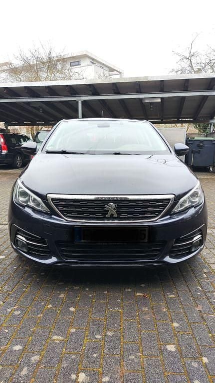 Blau Gebraucht 2018 Peugeot 308 Allure Limousine | 14.400 € (Teuer) - Bild 1/4