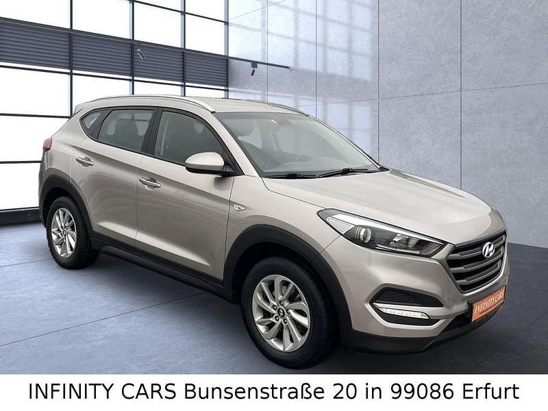 Silber Gebraucht 2017 Hyundai Tucson GO! SUV | 13.390 € (Fairer Preis) - Bild 1/4