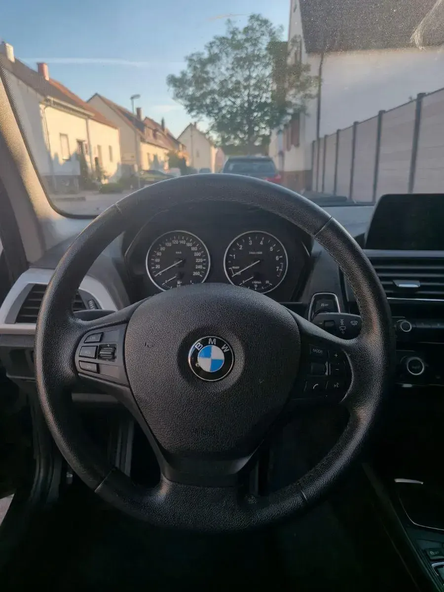 Gebraucht BMW 118 Advantage 136 PS (100 kW) 2016 Schwarz Kleinwagen