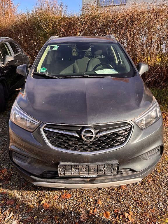 Grau Gebraucht 2018 Opel Mokka X Selection SUV | 7.850 € (Fairer Preis) - Bild 1/4