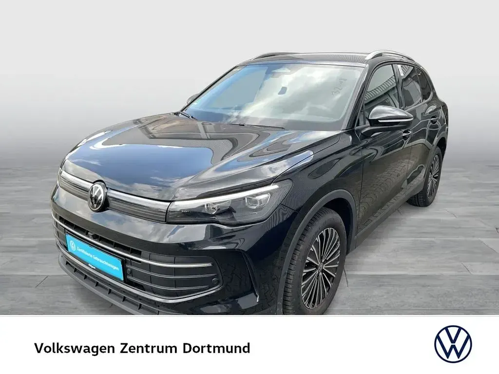 Gebraucht VW Tiguan Goal 193 PS (141 kW) 2025 Grenadillschwarz metallic SUV