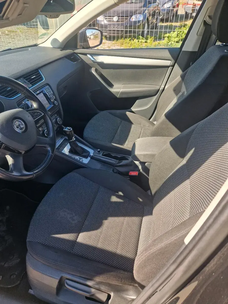Gebraucht Skoda Octavia 105 PS (77 kW) 2014 Schwarz Kombi