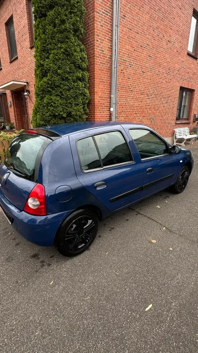 Gebraucht Renault Clio 58 PS (42 kW) 2007 Blau Kleinwagen