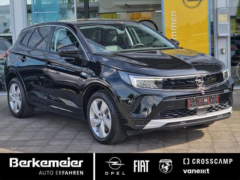Diamant schwarz (metallic) Gebraucht 2023 Opel Grandland X Elegance SUV | 27.925 € (Fairer Preis) - Bild 1/4