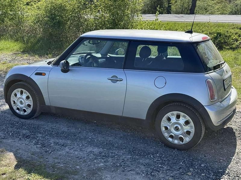Second-hand Mini ONE 90 CP (66 kW) 2005 Argintiu Hatchback