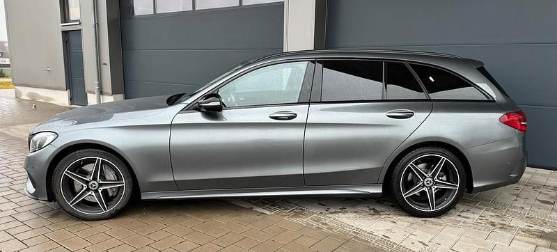 Gebraucht Mercedes C300 245 PS (180 kW) 2017 Silber Kombi