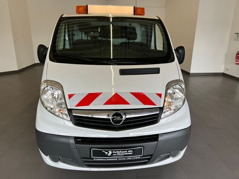 Gebraucht Opel Vivaro 114 PS (83 kW) 2013 Weiß Van / Kleinbus