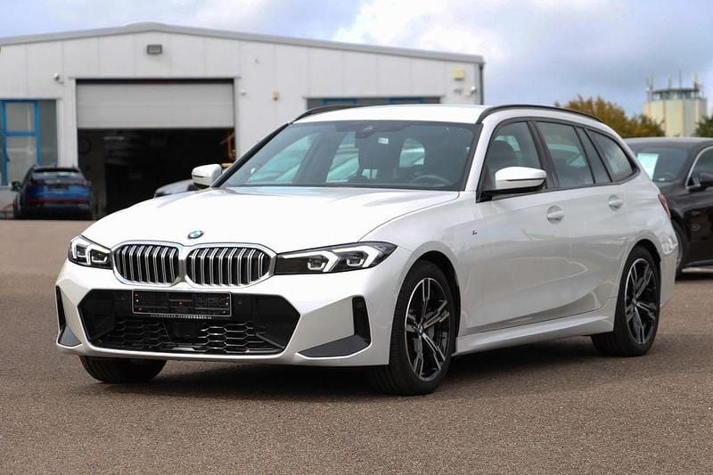 Gebraucht BMW 330 M Sport 245 PS (180 kW) 2025 Weiß Kombi