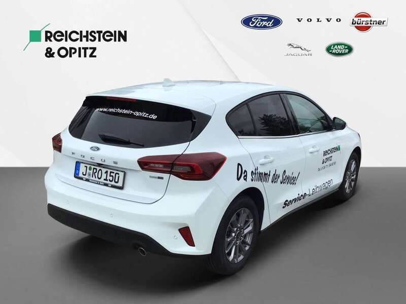 Begagnad Ford Focus Style 125 HK (91 kW) 2023 Vit Sedan
