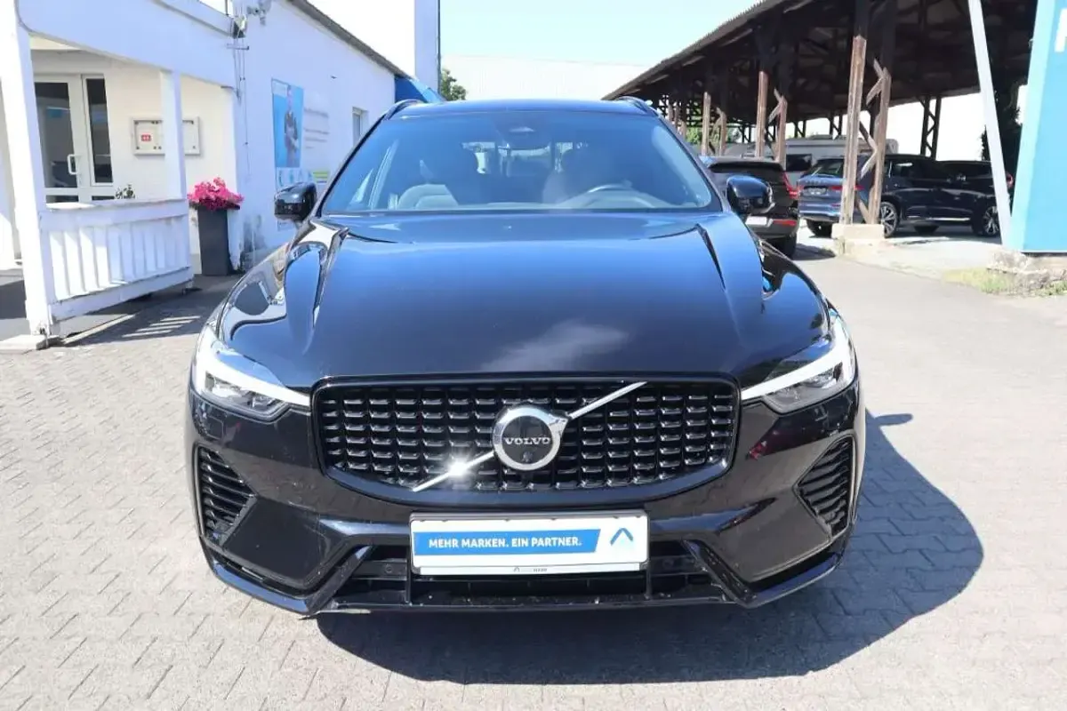Gebraucht Volvo XC60 Plus 398 PS (292 kW) 2023 Onyx black SUV