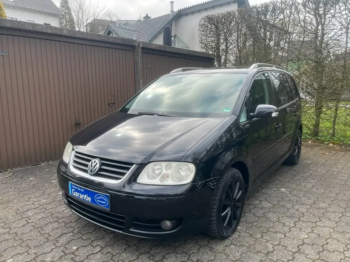 Gebraucht VW Touran Highline 140 PS (102 kW) 2004 Schwarz Van / Kleinbus