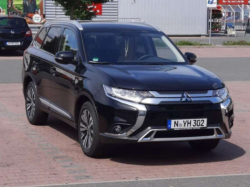 Gebraucht 2021 Mitsubishi Outlander Spirit SUV | 26.500 € (Teuer) - Bild 1/1