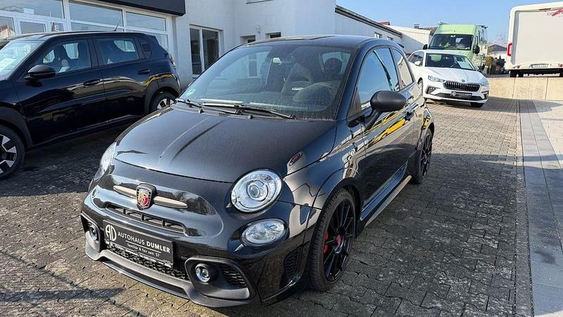 Second-hand Abarth 695 179 CP (131 kW) 2023 Negru Hatchback