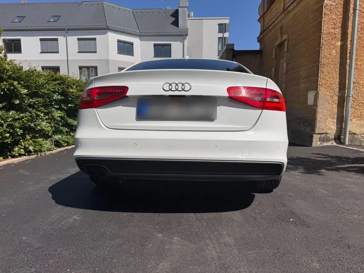 Gebraucht Audi A4 S-Line 177 PS (130 kW) 2012 Weiß Limousine
