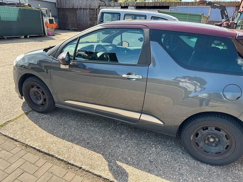 Gebraucht Citroën DS3 156 PS (114 kW) 2012 Grau Kleinwagen