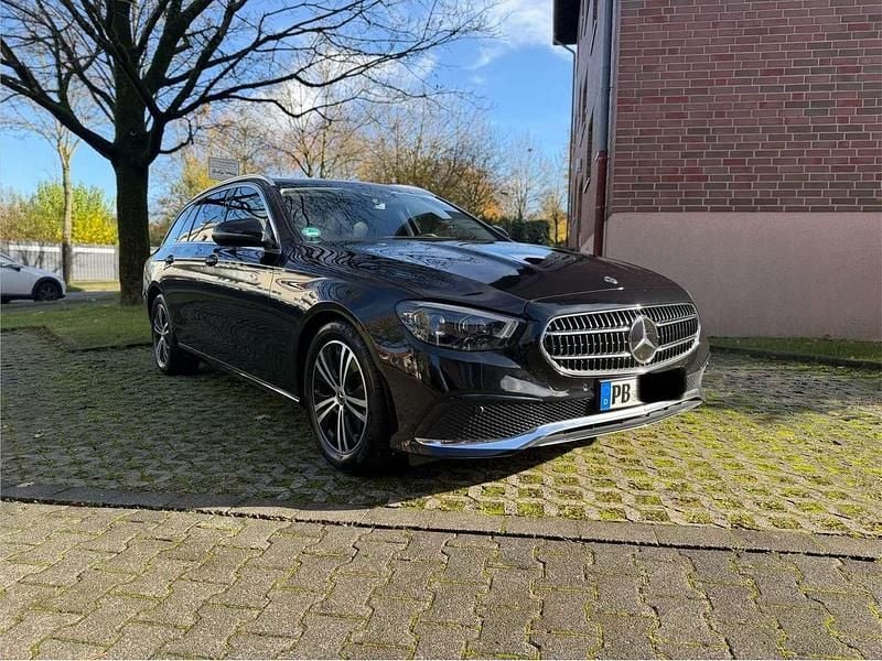 Gebraucht 2020 Mercedes E220 Avantgarde Kombi | 23.900 € (Guter Preis) - Bild 1/4