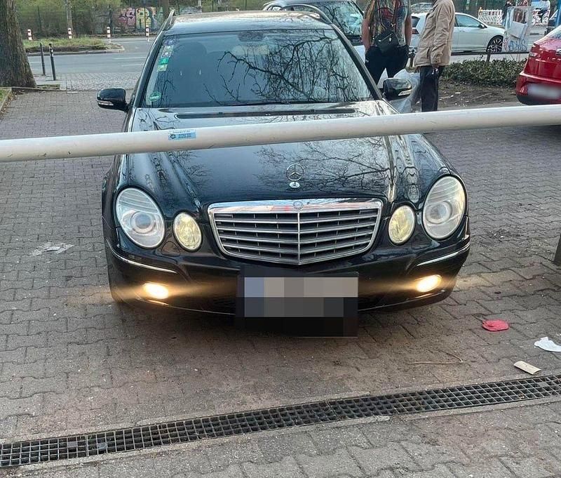 Gebraucht Mercedes E280 Elegance 190 PS (139 kW) 2008 Schwarz Kombi