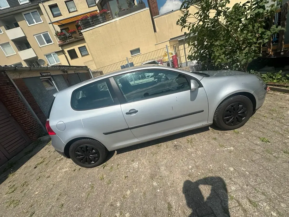 Gebraucht VW Golf V 75 PS (55 kW) 2004 Grau Kleinwagen