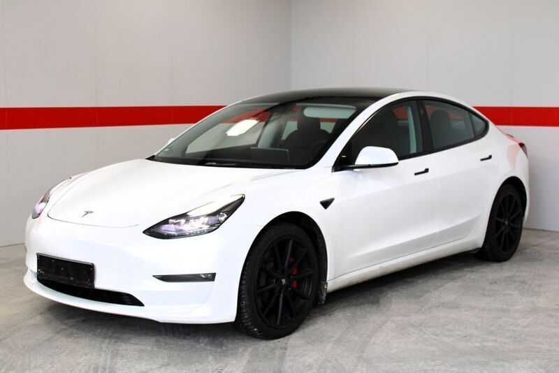 Weiß (weiß) Gebraucht 2023 Tesla Model 3 Performance Limousine | 41.999 € (Etwas zu teuer) - Bild 1/4