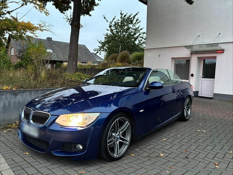 Blau Gebraucht 2011 BMW 325 Cabriolet M Sport Cabrio | 12.000 € (Teuer) - Bild 1/4