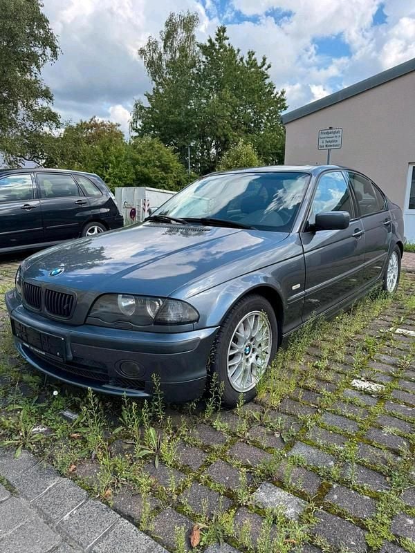 Grau Gebraucht 2000 BMW 328 M Sport Limousine | 4.000 € - Bild 1/4